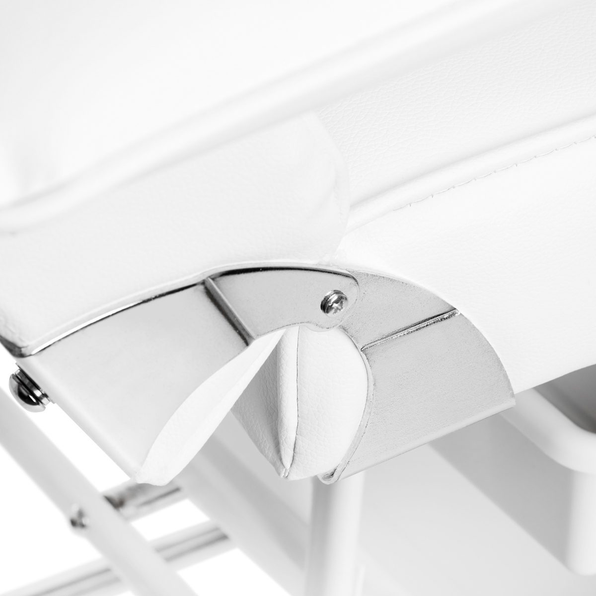 SILLON hoitotuoli, 2 lokerolla, valkoinen. SILLON hoitotuoli, 2 lokerolla, valkoinen.