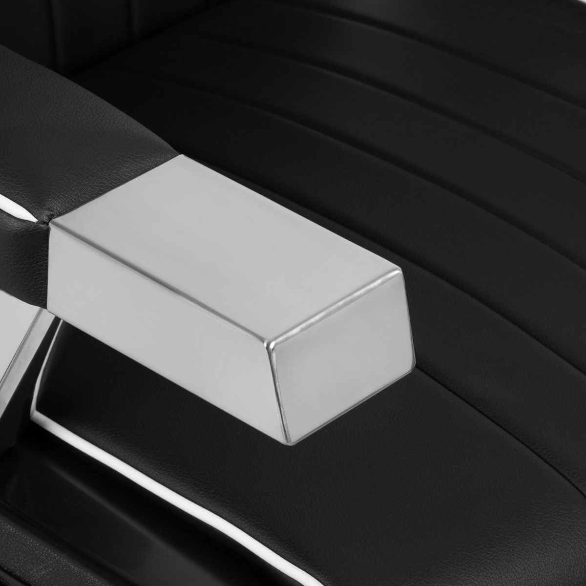 Gabbiano Livio parturituoli, musta. Gabbiano Livio parturituoli, musta.