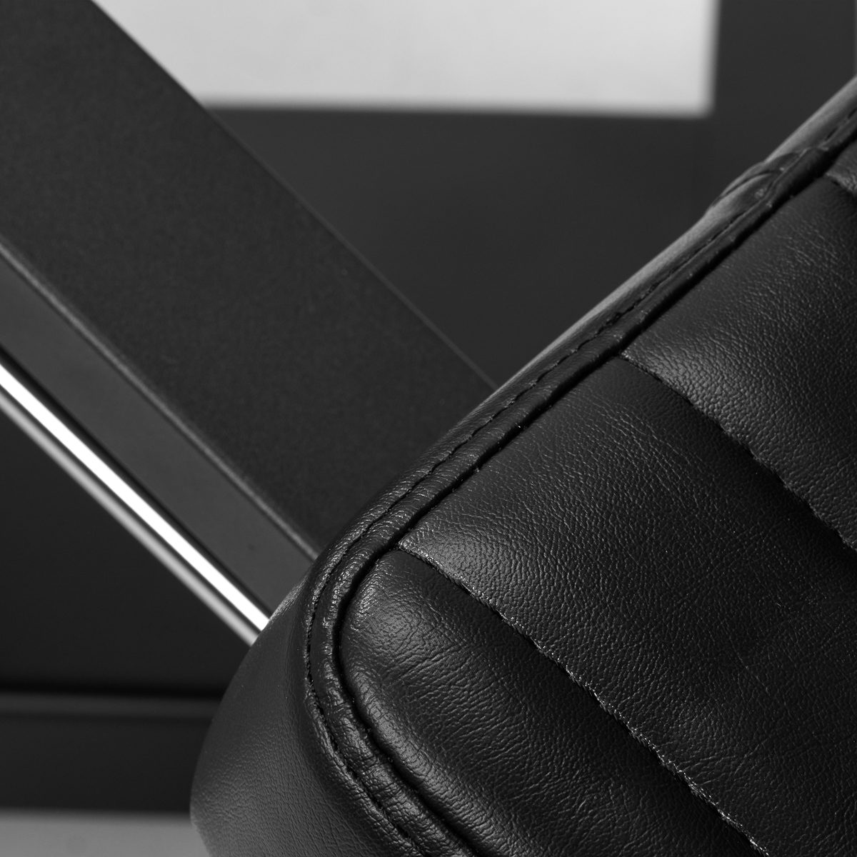 Pro Ink 611 tatuointipenkki musta Pro Ink 611 tatuointipenkki musta - Tatuointituoli