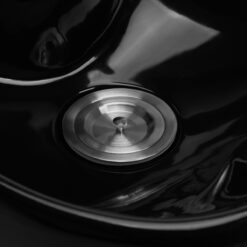 Gabbiano Lyon pesupaikka, musta