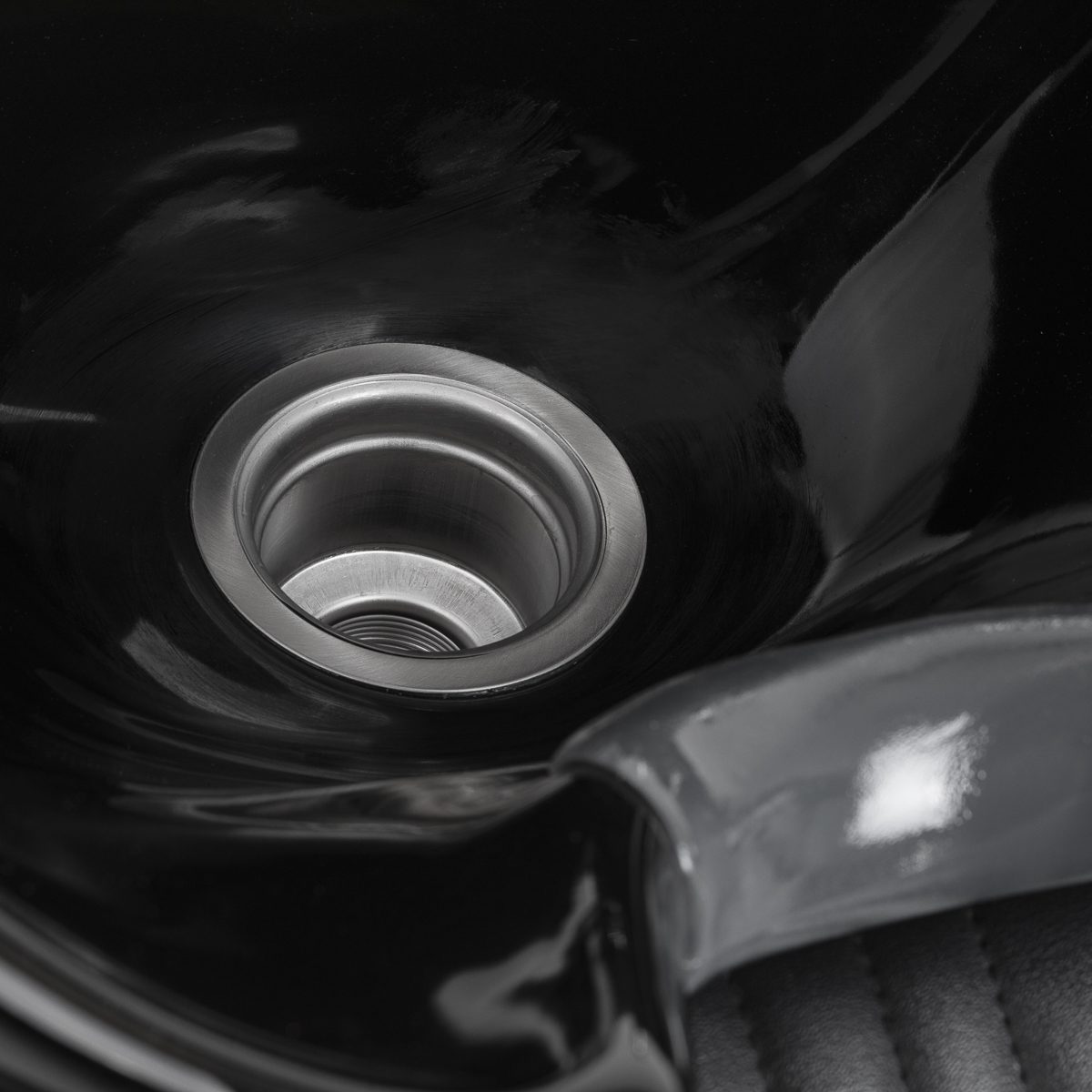 Gabbiano parturipesupaikka Patrizio musta Gabbiano parturipesupaikka Patrizio musta