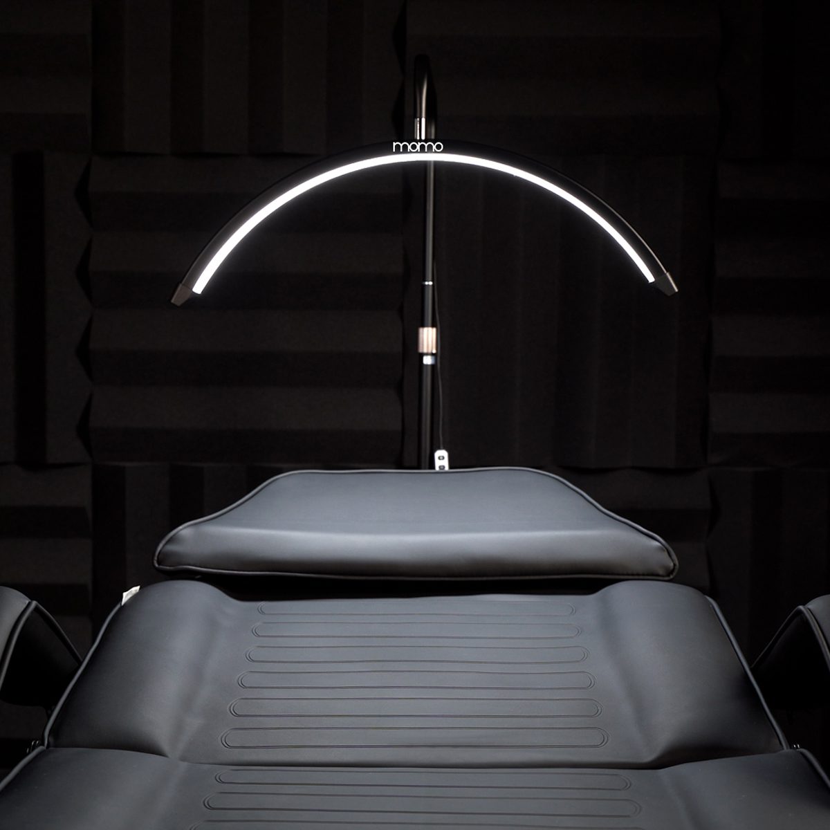 Työvalaisin MOMO MX6 – musta Työvalaisin MOMO MX6 – musta