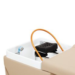 Gabbiano Head Spa Maldives kampaamon pesupaikka ja hoitovuode, beige