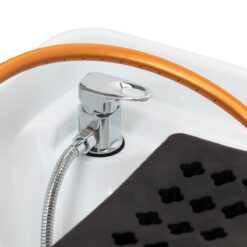 Gabbiano Head Spa Maldives kampaamon pesupaikka ja hoitovuode, beige