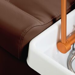 Gabbiano Head Spa Maldives kampaamon pesupaikka ja hoitovuode, ruskea