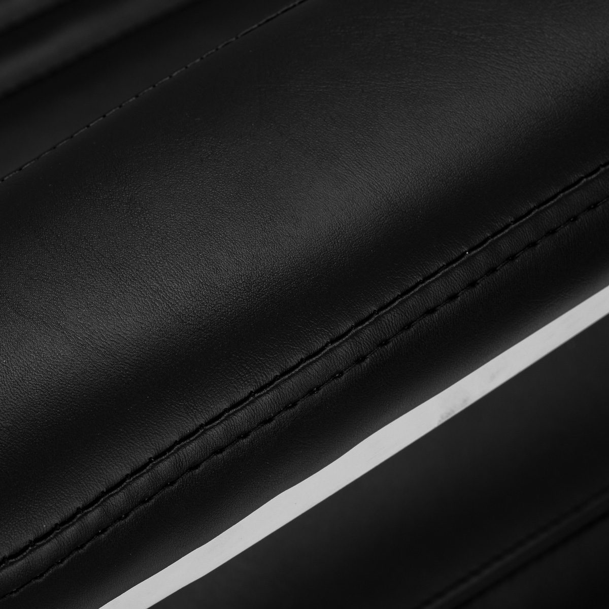 Parturituoli Elias, musta Parturituoli Elias, musta